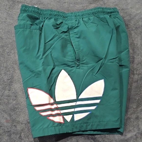 Adidas Original Tricolor Short Men's Green H09358 Size Large - Picture 1 of 10